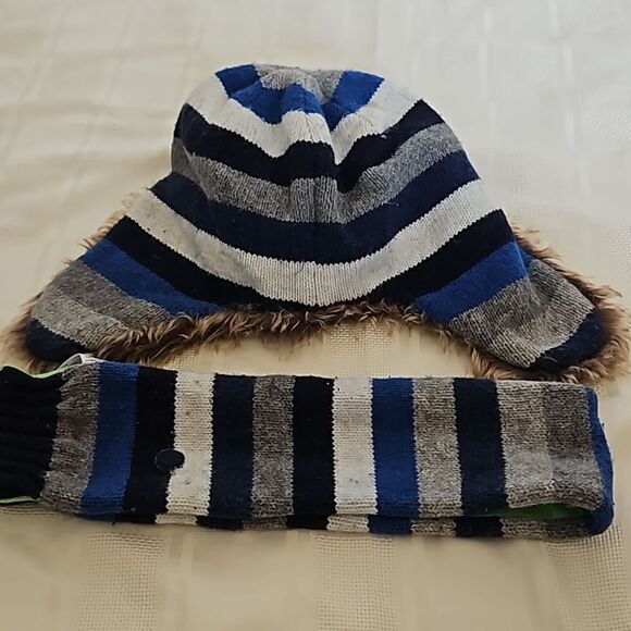 Gap Boy's Winter Trapper Hat With Faux Fur Trim & Scarf One Size Small Blue/Gray - Picture 15 of 16